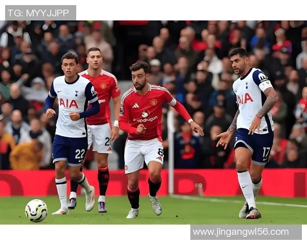 欧联杯惊天冷门里昂大胜曼联引发全场震动与热议