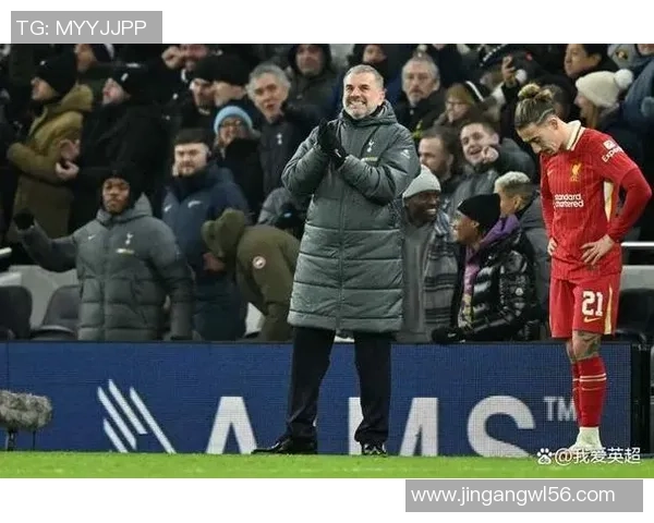 世界杯热刺小胜里昂红牌争议引发全场热议与激烈反响