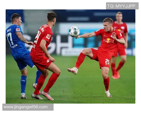 德甲焦点战热刺与拜仁激战成和逆转瞬间引发全场热烈反响集锦回顾